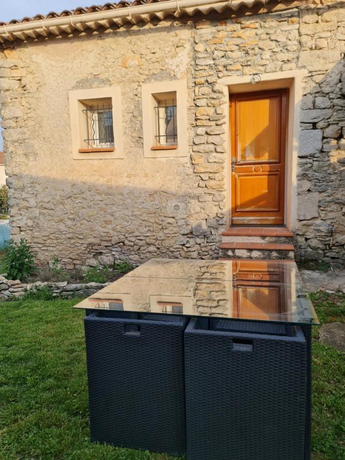 Apartamento Le Gite De La Badassiere Forcalquier Exterior foto